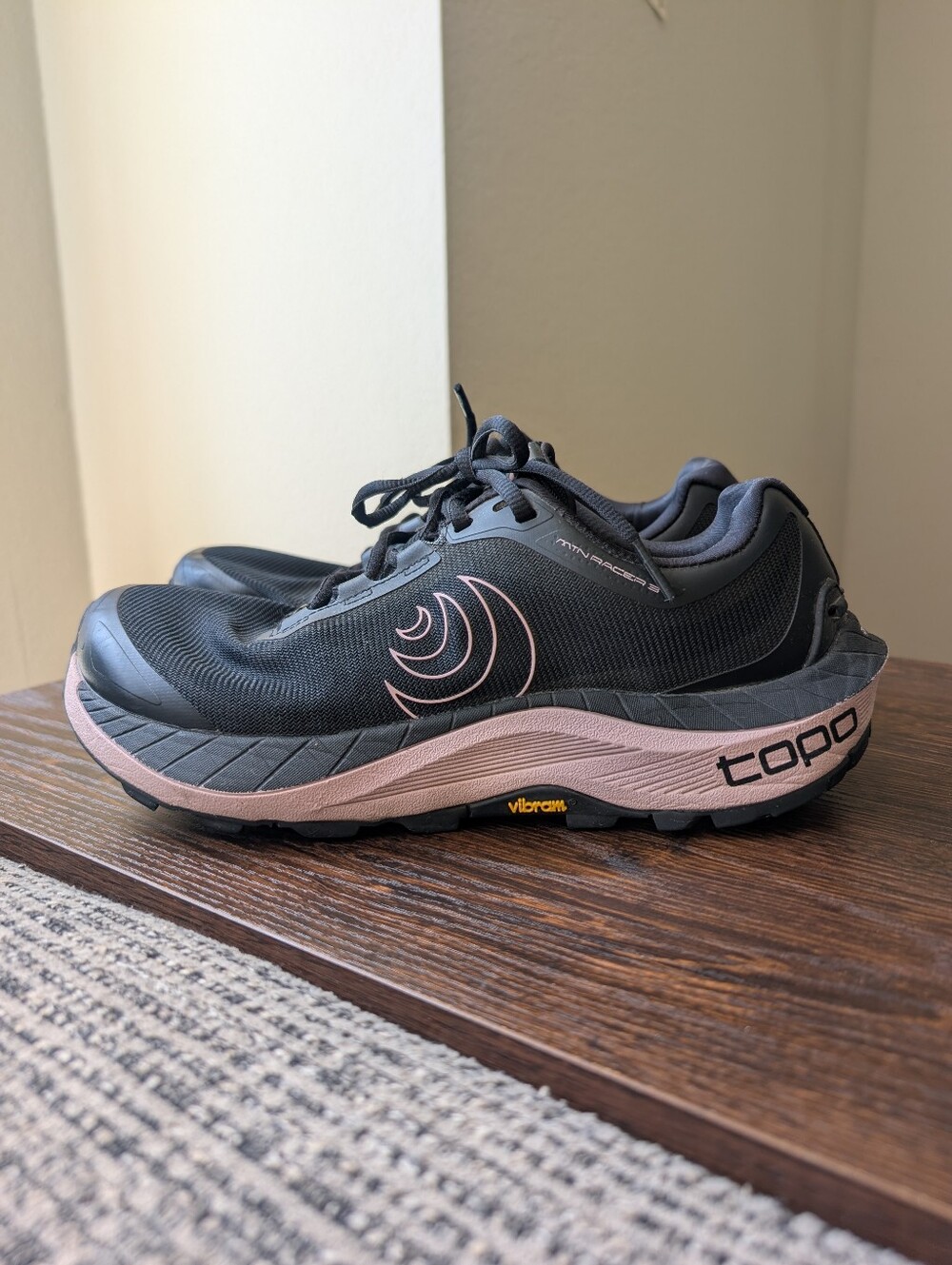 Topo Athletic Black Pink Mountain MTN Racer 3 Trail Running Shoes